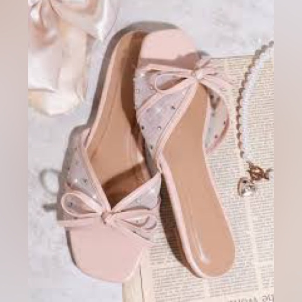 2 FOR $20 Bamboo Beige Buzzing 87 Slide Sandal Bow Rhinestones Bling Size 6 NEW